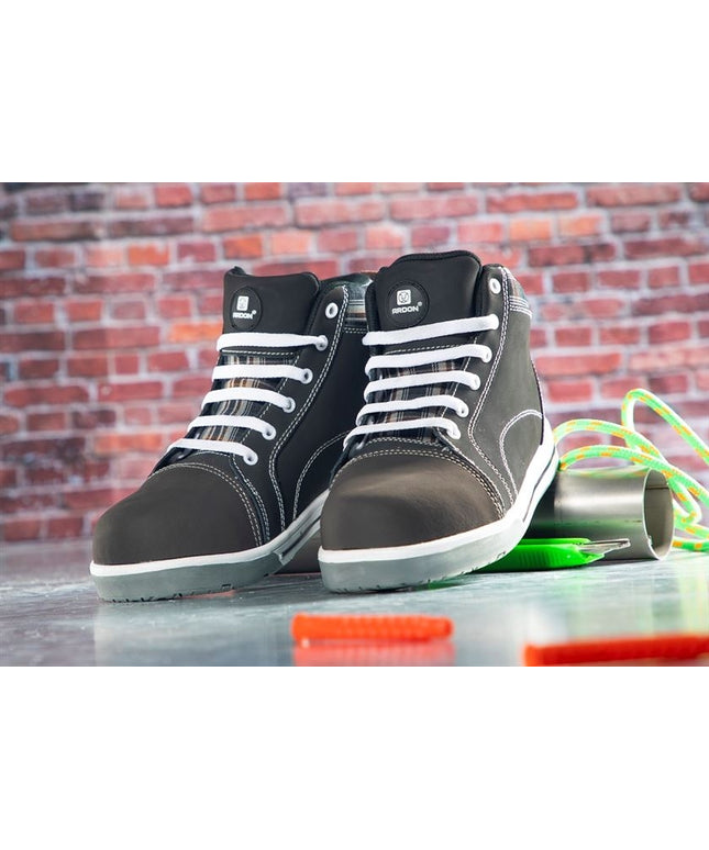 Bocanci de protectie Ardon DERRIK S3, cu bombeu compozit si lamela kevlar